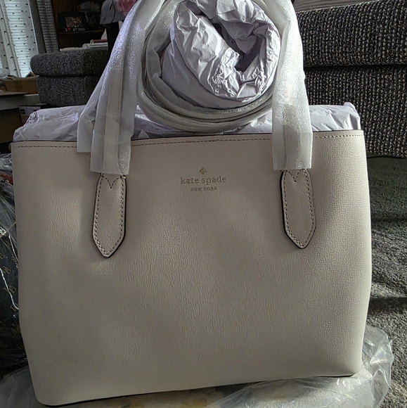 Kate Spade Elegant Cream Tote - Picture 1 of 4